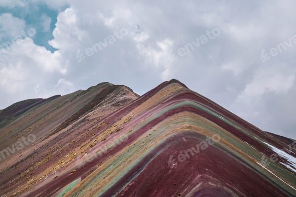 Aventure inoubliable : randonnée vers les rainbow mountains